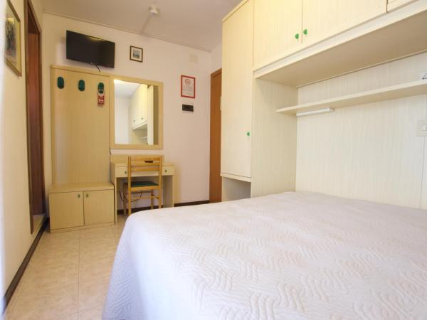 Residence Madrid : photo 2 de la chambre chambre double Économique