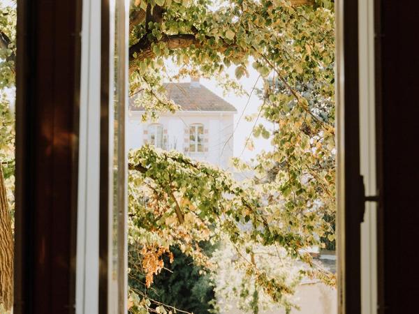 Maison Jullian : photo 3 de la chambre chambre double - vue sur jardin