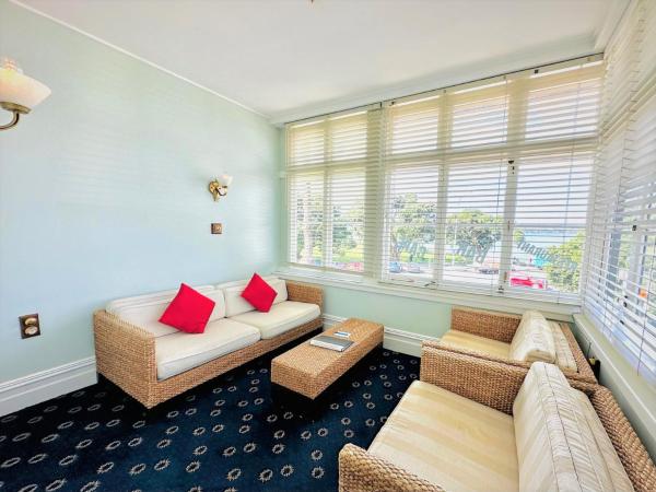 The Esplanade Hotel : photo 3 de la chambre chambre supérieure lit king-size avec véranda - vue sur port