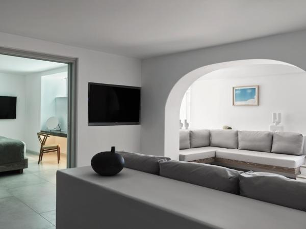 Canaves Epitome - Small Luxury Hotels of the World : photo 6 de la chambre villa 3 chambres avec ppiscine.