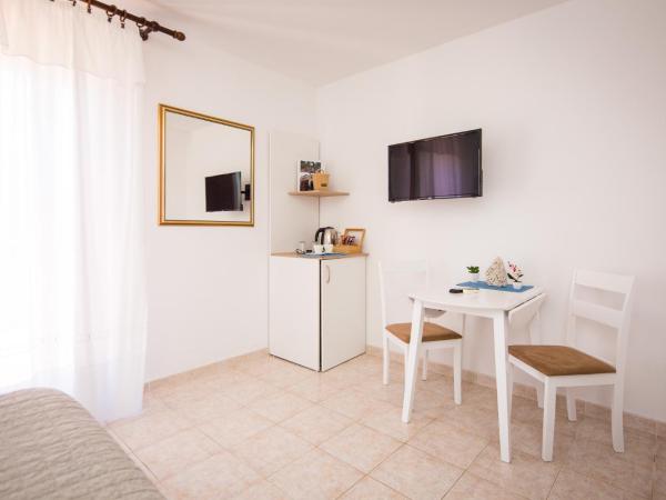 Villa Matohanca : photo 2 de la chambre chambre double avec terrasse