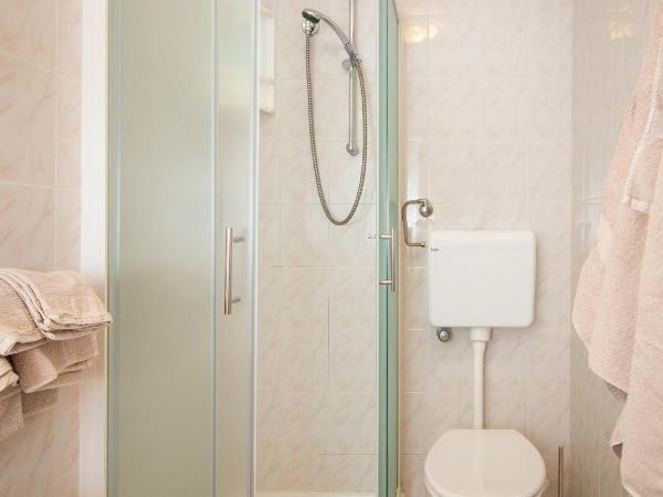 Villa Matohanca : photo 8 de la chambre chambre double avec balcon - vue sur mer