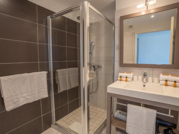 Hotel Le Grand Pavois : photo 2 de la chambre chambre familiale - vue sur mer