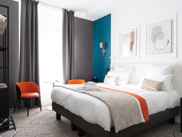 Hôtel D'Anjou : photo 1 de la chambre chambre lit king-size supérieure avec climatisation