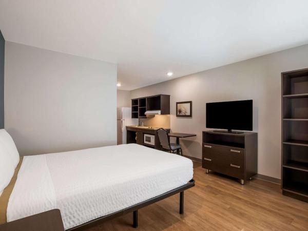 WoodSpring Suites Orlando North - Maitland : photo 1 de la chambre standard double room with roll-in shower - disability access/non-smoking 