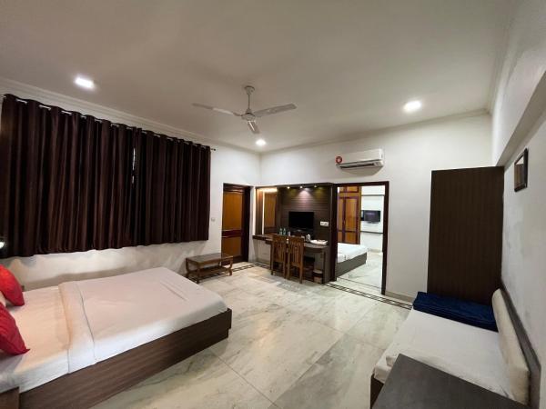 Hotel Marc Royal : photo 3 de la chambre chambre familiale