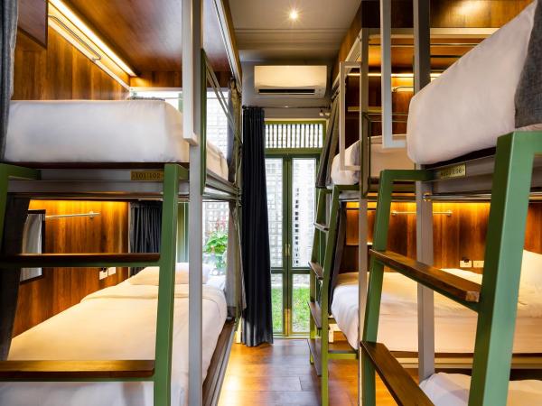Khunluang Hostel : photo 3 de la chambre lit dans dortoir mixte de 6 lits