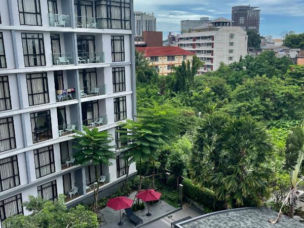 Arden Hotel and Residence by At Mind : photo 9 de la chambre chambre double ou lits jumeaux deluxe - vue sur piscine