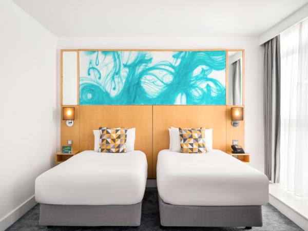 Holiday Inn Birmingham City, an IHG Hotel : photo 2 de la chambre chambre lits jumeaux