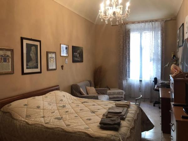 APARTMENT VINTAGE MUSEUM : photo 5 de la chambre chambre double avec salle de bains commune