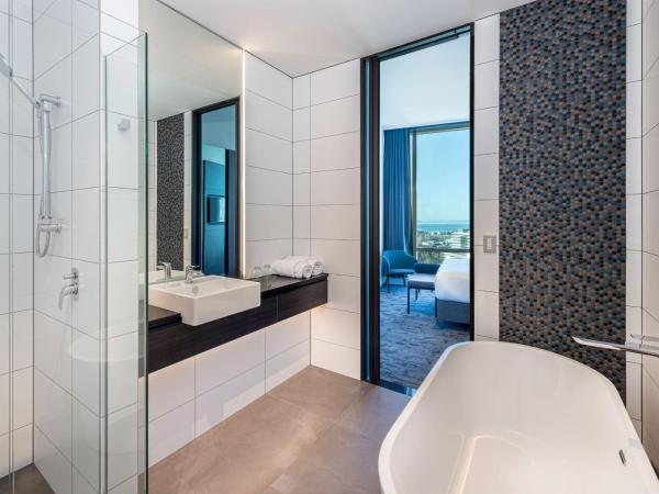 Four Points by Sheraton Auckland : photo 6 de la chambre suite 2 chambres - vue sur sky tower