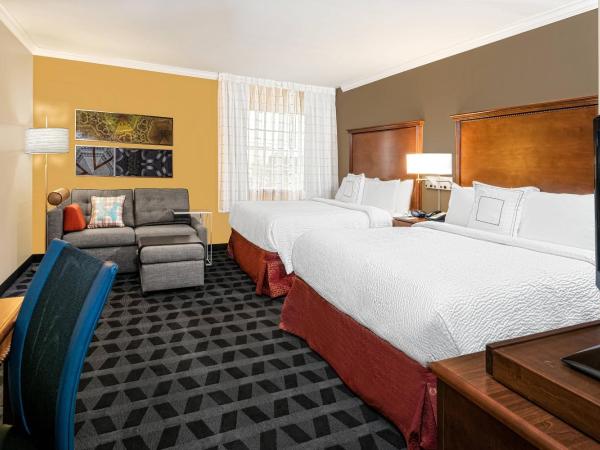 TownePlace Suites by Marriott San Antonio Northwest : photo 2 de la chambre studio queen avec 2 lits queen-size et un canapé-lit