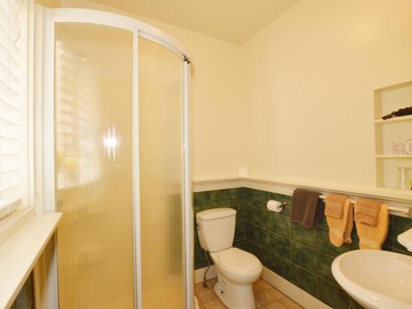 Marketa's Bed and Breakfast : photo 4 de la chambre chambre standard lit queen-size