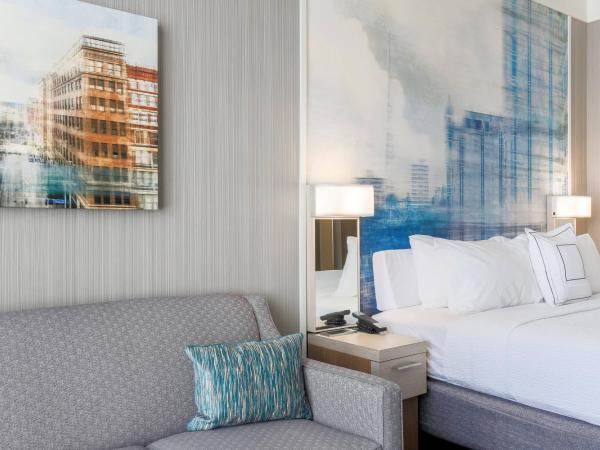 Courtyard by Marriott Pittsburgh Downtown : photo 2 de la chambre chambre lit king-size