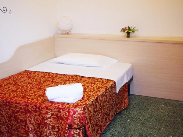 Hotel Centrale : photo 1 de la chambre  chambre simple