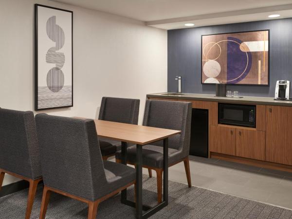 Courtyard by Marriott Toronto Mississauga/Meadowvale : photo 6 de la chambre suite exécutive 1 chambre