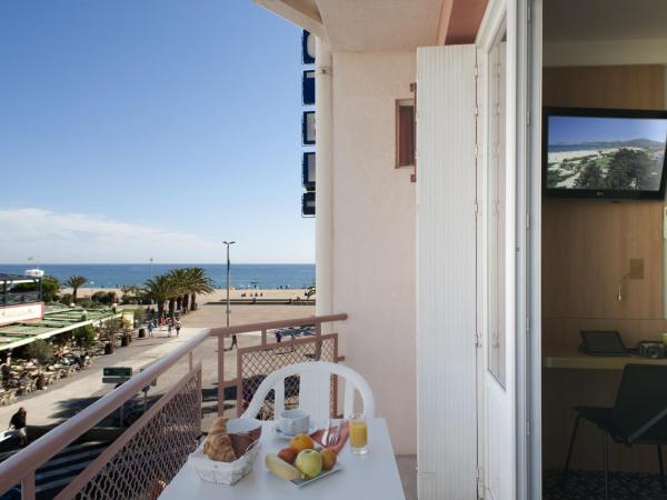 Hôtel Beau Rivage : photo 1 de la chambre chambre double avec balcon - vue latérale sur mer