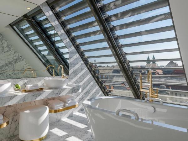 Matild Palace, a Luxury Collection Hotel : photo 5 de la chambre suite loft lit king-size - dernier Étage - vue sur ville