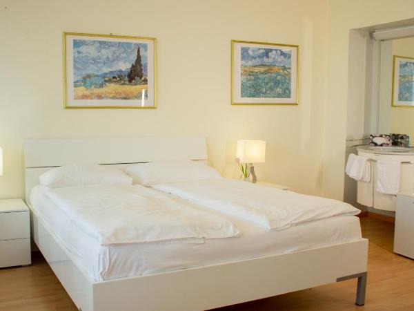 Easy Stay by Hotel La Perla : photo 4 de la chambre chambre double avec balcon