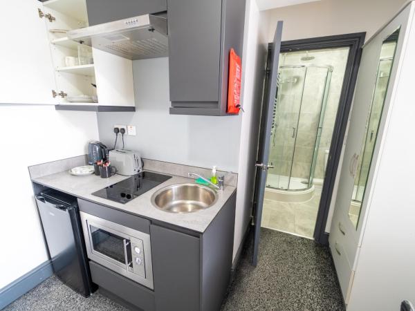 FREE PARKING Cosy Studios close to city and QE and UOB! : photo 4 de la chambre studio