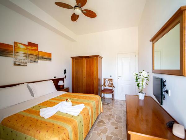 Hotel La Mandorla : photo 3 de la chambre chambre double standard