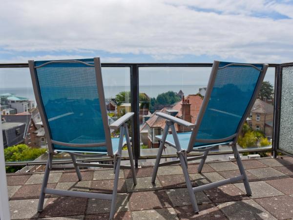 The Riviera Hotel & Apartments - Alum Chine : photo 1 de la chambre chambre double avec balcon - vue sur mer