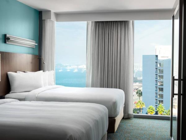 SpringHill Suites by Marriott San Diego Downtown/Bayfront : photo 1 de la chambre suite 2 lits queen-size - vue partielle sur baie