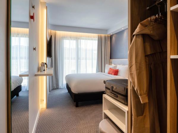 Holiday Inn Express Antwerp - City Centre, an IHG Hotel : photo 4 de la chambre chambre standard lit queen-size