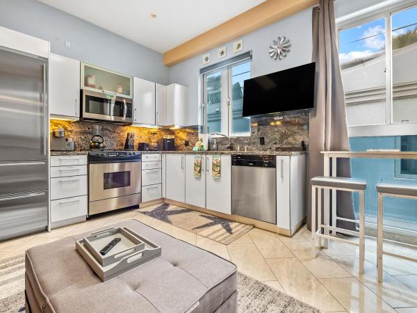 Beach Baller Bungalow : photo 9 de la chambre studio