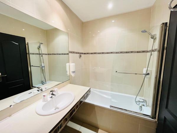 Les Alizes : photo 5 de la chambre chambre double ou lits jumeaux - vue sur mer