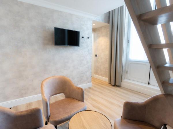 Golden Tree Hotel : photo 4 de la chambre chambre triple en duplex 