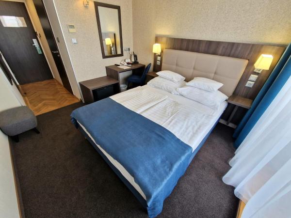 Medos Hotel : photo 4 de la chambre chambre double supérieure avec balcon