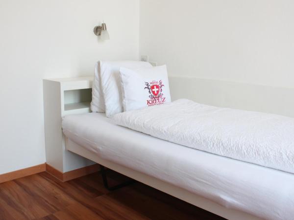 Hotel Weisses Kreuz : photo 1 de la chambre chambre simple