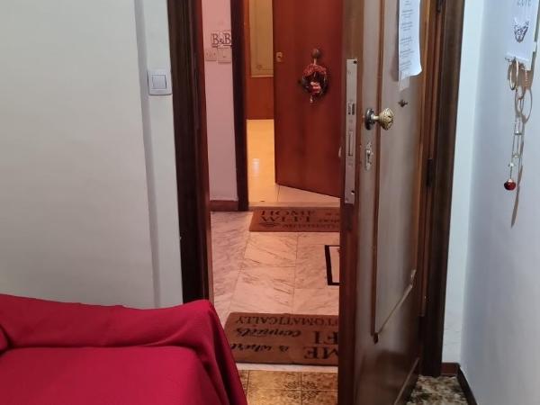 B&B United States of Europe : photo 4 de la chambre chambre double avec salle de bains privative extérieure