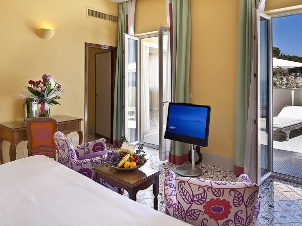 Regina Isabella-Resort Spa Restaurant : photo 9 de la chambre suite junior avec balcon - vue sur mer