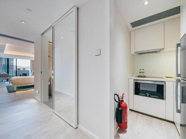 The Pier Hotel : photo 3 de la chambre hébergement double deluxe avec terrasse