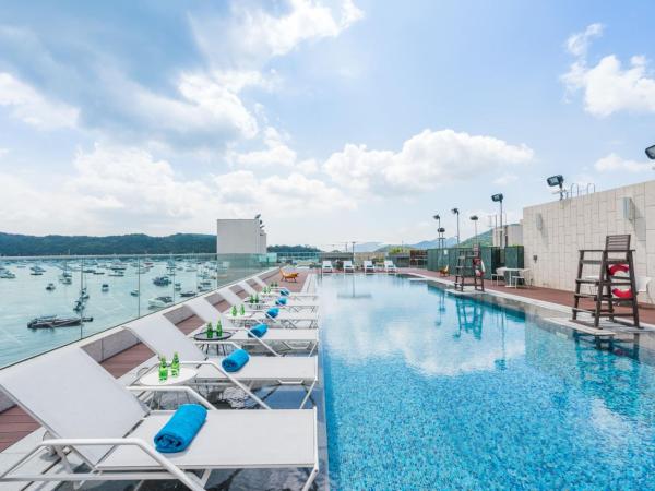 The Pier Hotel : photo 1 de la chambre hébergement avec terrasse - côté océan