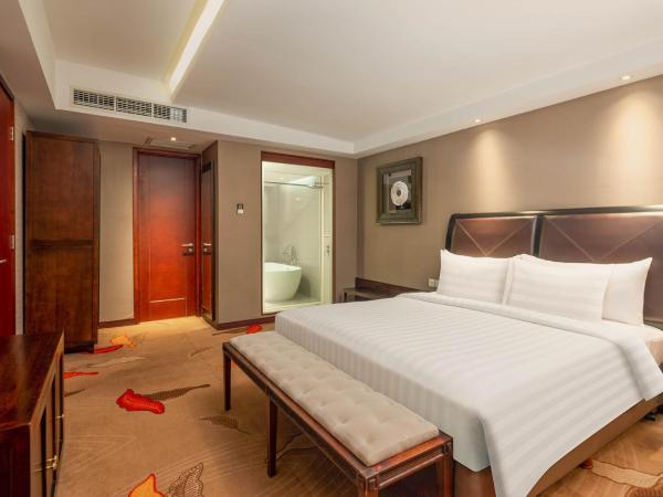 The Alana Yogyakarta Hotel and Convention Center : photo 4 de la chambre suite exécutive