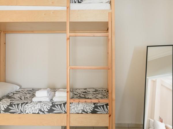 Circle Inn : photo 6 de la chambre chambre quadruple avec terrasse (moma)