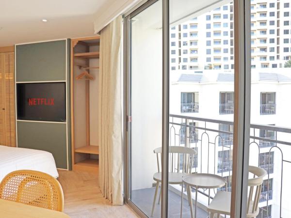 The Quarter Chaophraya by UHG : photo 3 de la chambre suite quarter 1 chambre avec lit king-size - vue sur rivière