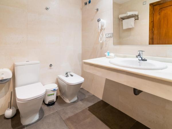 Hotel Riad Arruzafa : photo 1 de la chambre chambre double avec parking