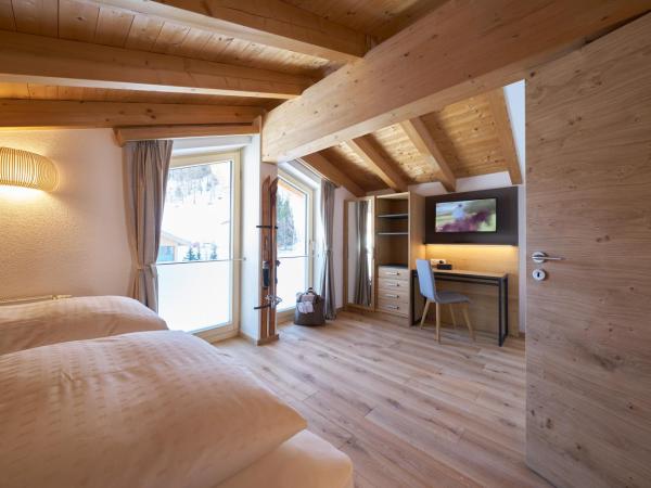 Aparthotel Grischuna : photo 4 de la chambre suite supérieure 