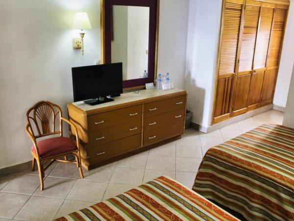Tropicana Hotel Puerto Vallarta : photo 2 de la chambre chambre double ou lits jumeaux