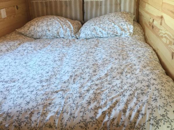 LA ROULOTTE DE MOUCHOU : photo 10 de la chambre tente