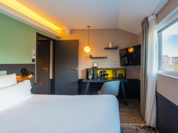 Le Splendid Hotel Lac D'Annecy - Handwritten Collection : photo 4 de la chambre chambre double supérieure - côté lac