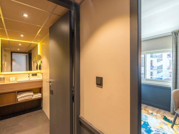 Le Splendid Hotel Lac D'Annecy - Handwritten Collection : photo 8 de la chambre chambre lits jumeaux supérieure