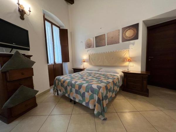 L'Antica Torre Caralis Holiday : photo 5 de la chambre chambre double