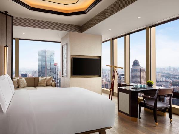 The Ritz-Carlton, Nanjing : photo 2 de la chambre hébergement lit king-size club premier - petit-déjeuner uniquement servi au salon club