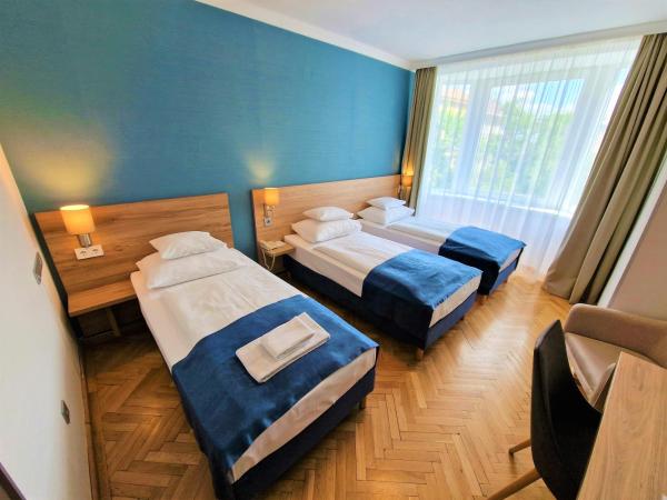 Medos Hotel : photo 1 de la chambre chambre triple confort