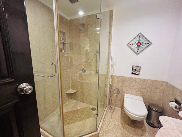 The Lalit Laxmi Vilas Palace : photo 6 de la chambre deluxe twin room with valley view - enjoy 10% discount f&b,spa & laundry